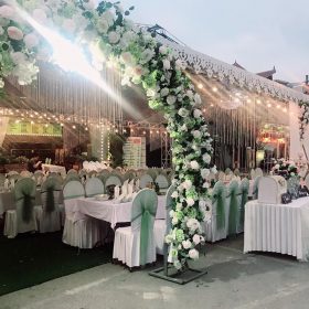 nha-rap-khong-gian-cuoi-hoi